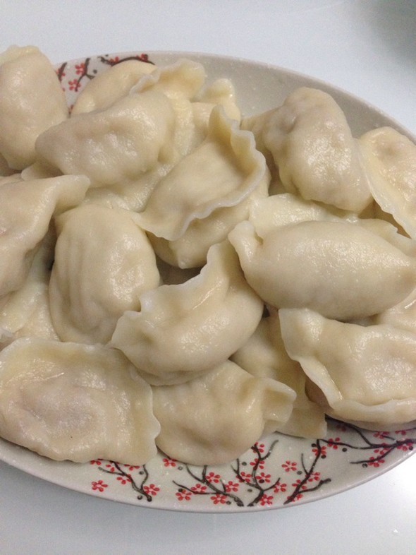 吃饺子,酸菜猪肉馅饺子_阳阳美食烘焙的美食日记_豆果美食