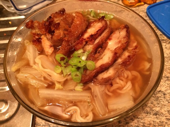 淽