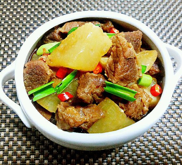 萝卜炖牛肉