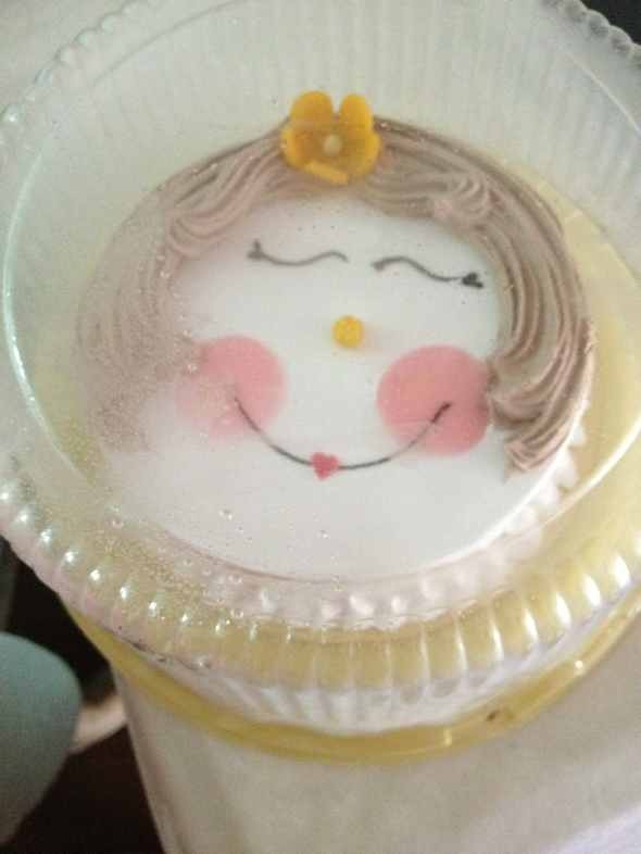 爱茜茜里的冰淇淋蛋糕:幸福女人