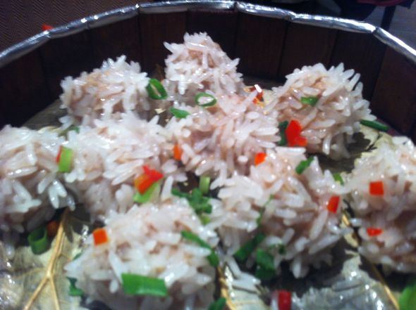 茄子做手工小动物_动物世界 蒜蓉粉丝娃娃菜,肉丁茄子面,蟹黄豆腐,香米蒸手工丸子_鹤仔的美食日记_豆果美食