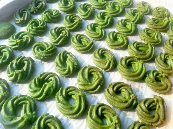Ĩ