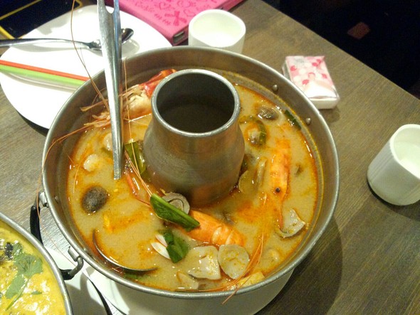 牛肉海鲜汤的做法_韩国海鲜汤_牛肉炖萝卜做法