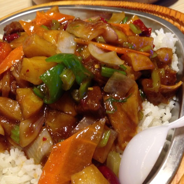 牛腩盖饭
