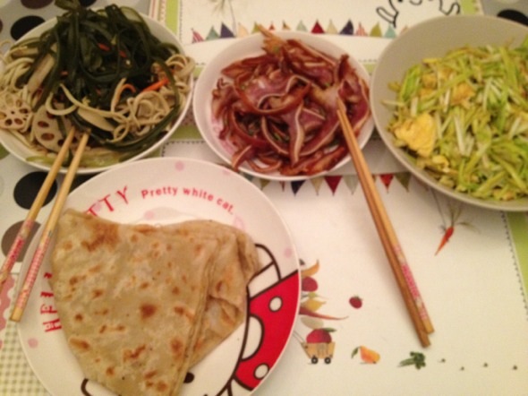 凉菜,大饼,蒜黄