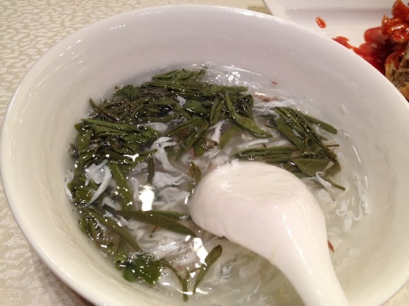太湖银鱼莼菜羹