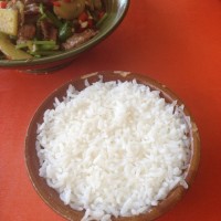 一碗家用小碗的米饭热量到底是多少?-一碗米饭