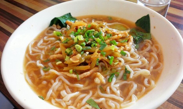 榨菜肉丝面